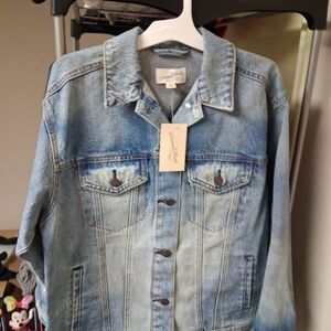 Universal Thread Women's Light Blue Jean Jacket